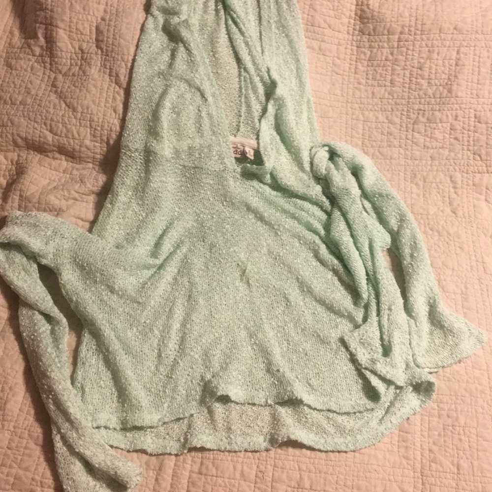 mint crop sweater!